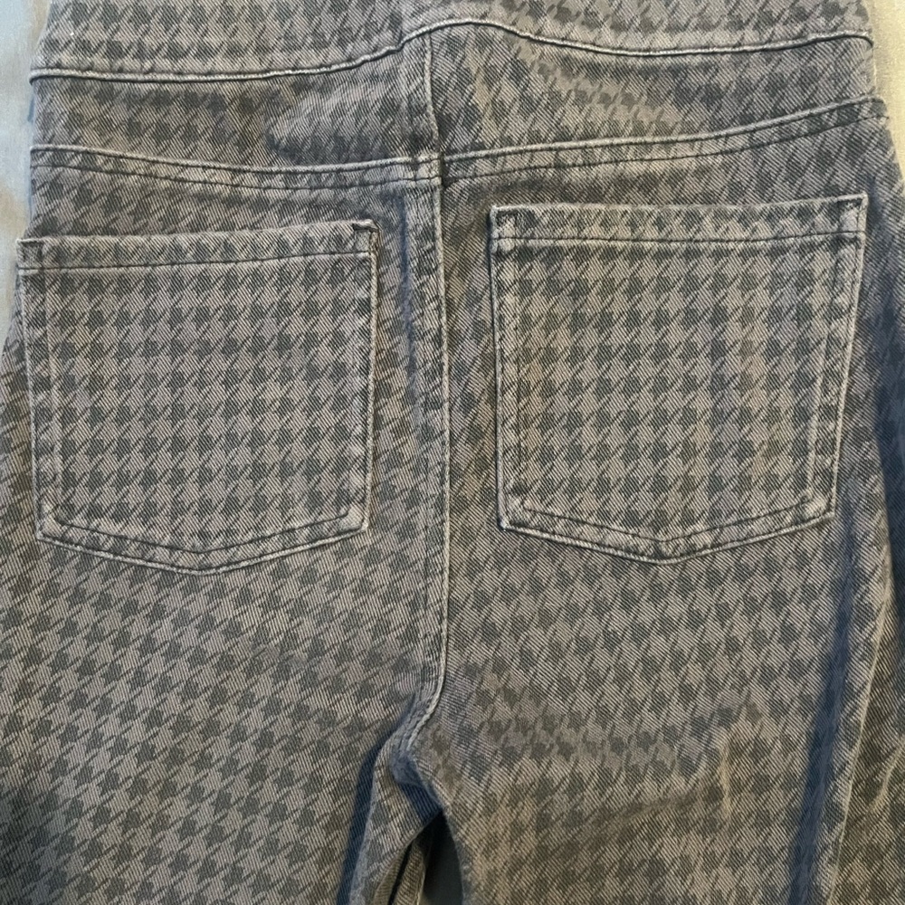 SPANX Gray Jeggings with Houndstooth Pattern